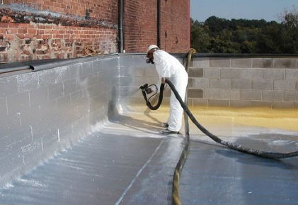 聚脲噴涂機防水涂料的施工的注意事項