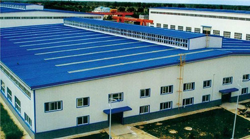 鋼結構和彩鋼廠房頂棚防腐聚脲噴涂機