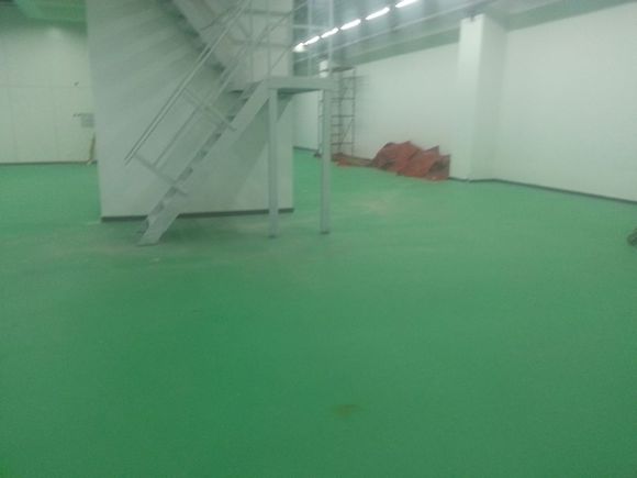 工業地坪耐磨噴涂聚脲案例