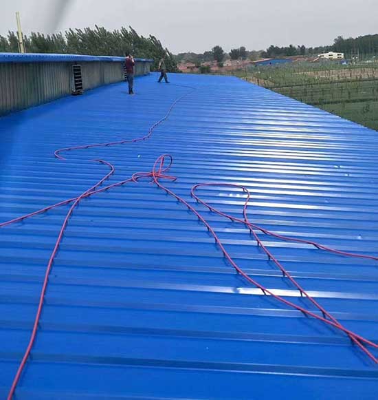 彩鋼房頂聚脲防水涂料施工案例