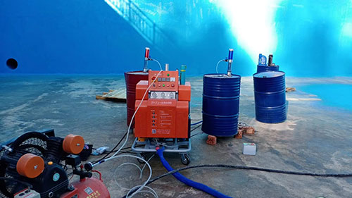 廢水池防腐聚脲噴涂機(jī) 防滲水