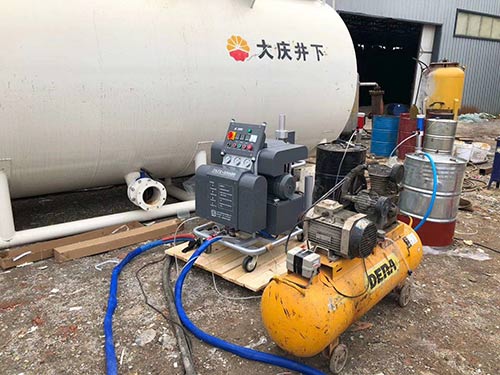 H5600露天化工儲罐防腐聚脲噴涂機