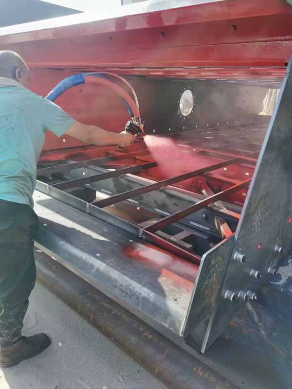 礦山設備的耐磨防腐噴涂聚脲材料案例