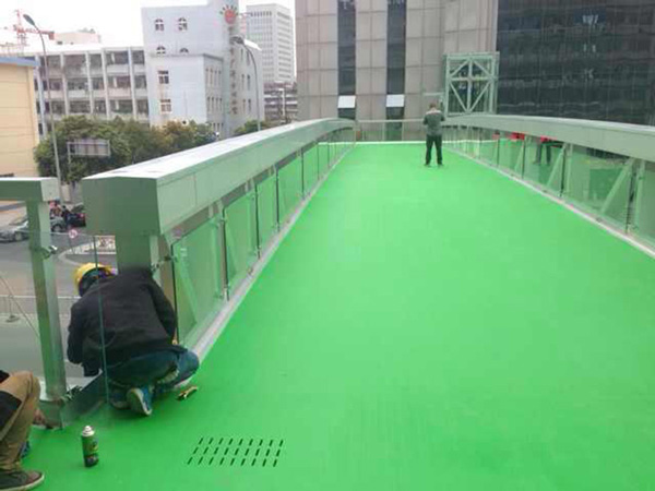 過街天橋材料防腐耐磨噴涂聚脲案例