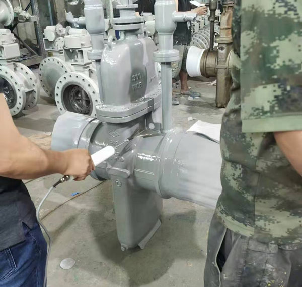 法蘭噴涂聚脲防水涂料