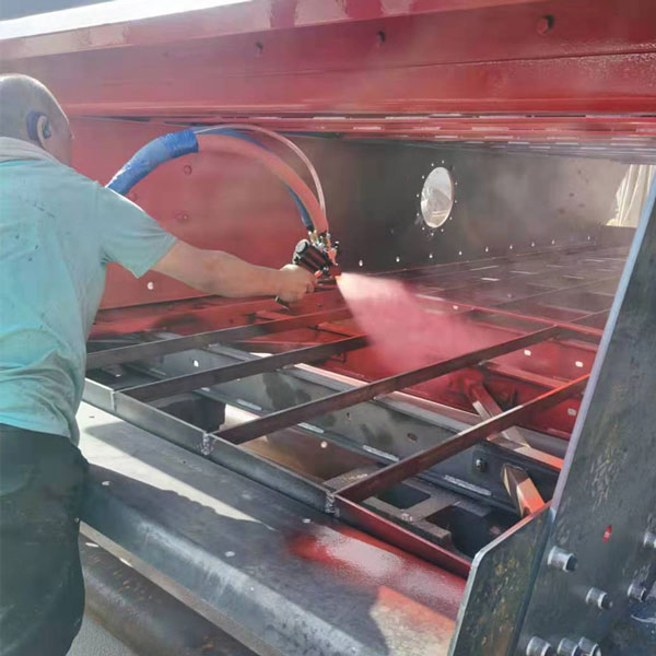 礦山機械防腐耐磨噴涂聚脲